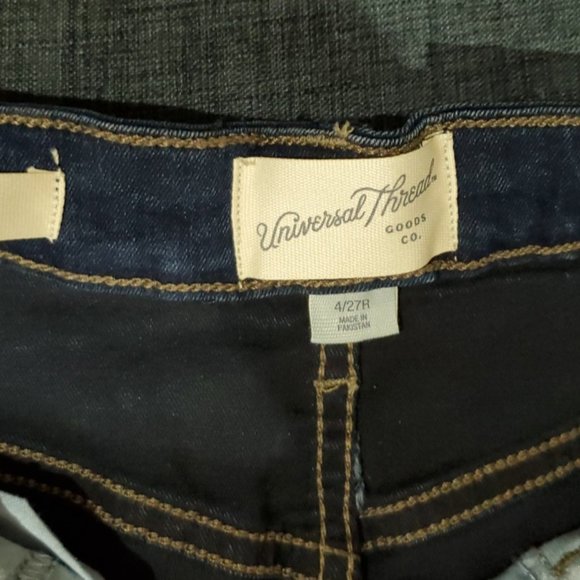 UP TO 50% OFF!! Mid-Rise Size 4 Skinny Jeans Waist 27 - Picture 7 of 8